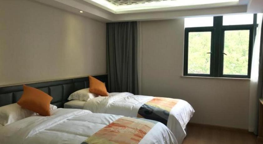 Hotel Shell Minhang District Wenjing Road Metro Station 2*